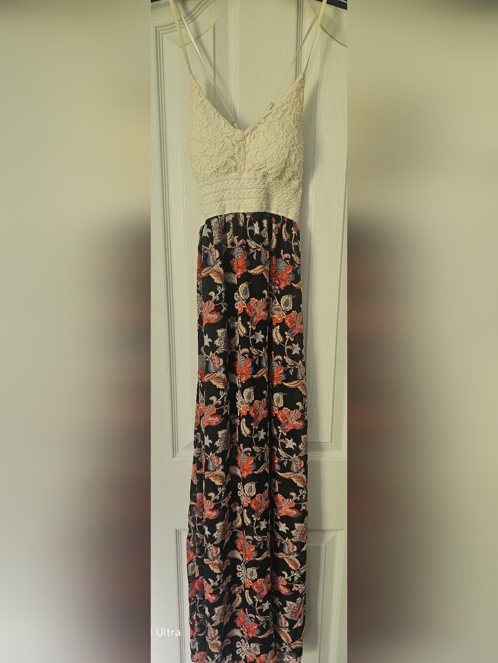 J for Justify floral maxi dress. It features a bohemian style Size Small - Picture 2 of 11